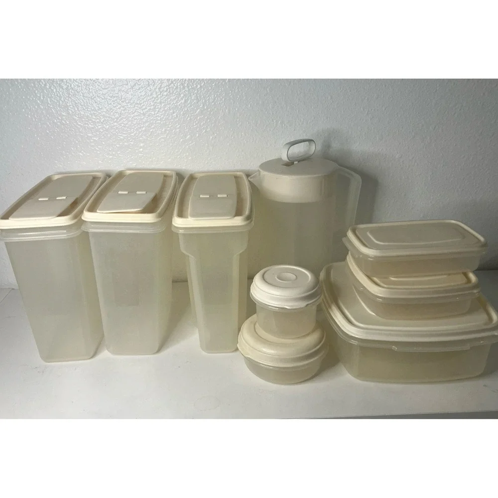 VTG Set Of 9 (+lids) Rubbermaid Servin Saver Food Containers Almond Lids